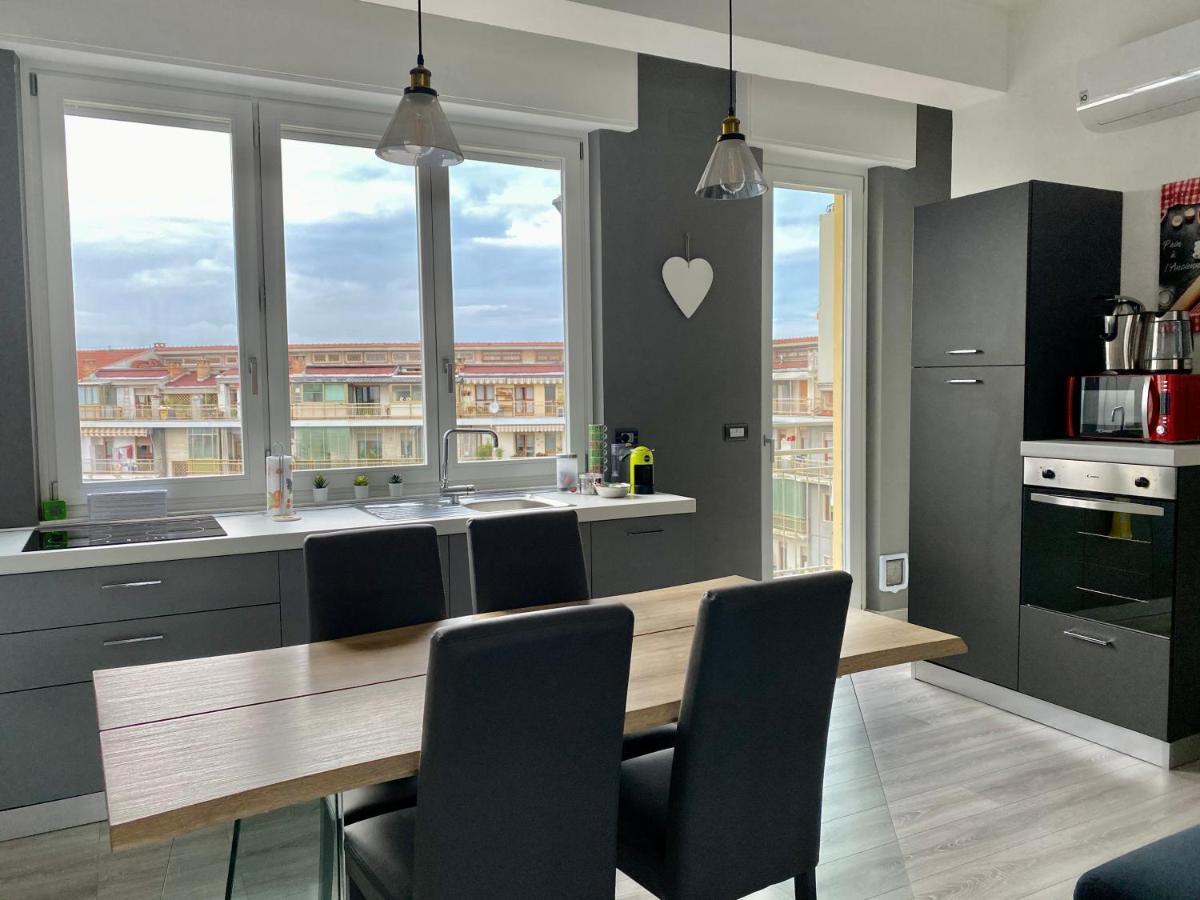 A Cuneo In Terrazza Ngoại thất bức ảnh