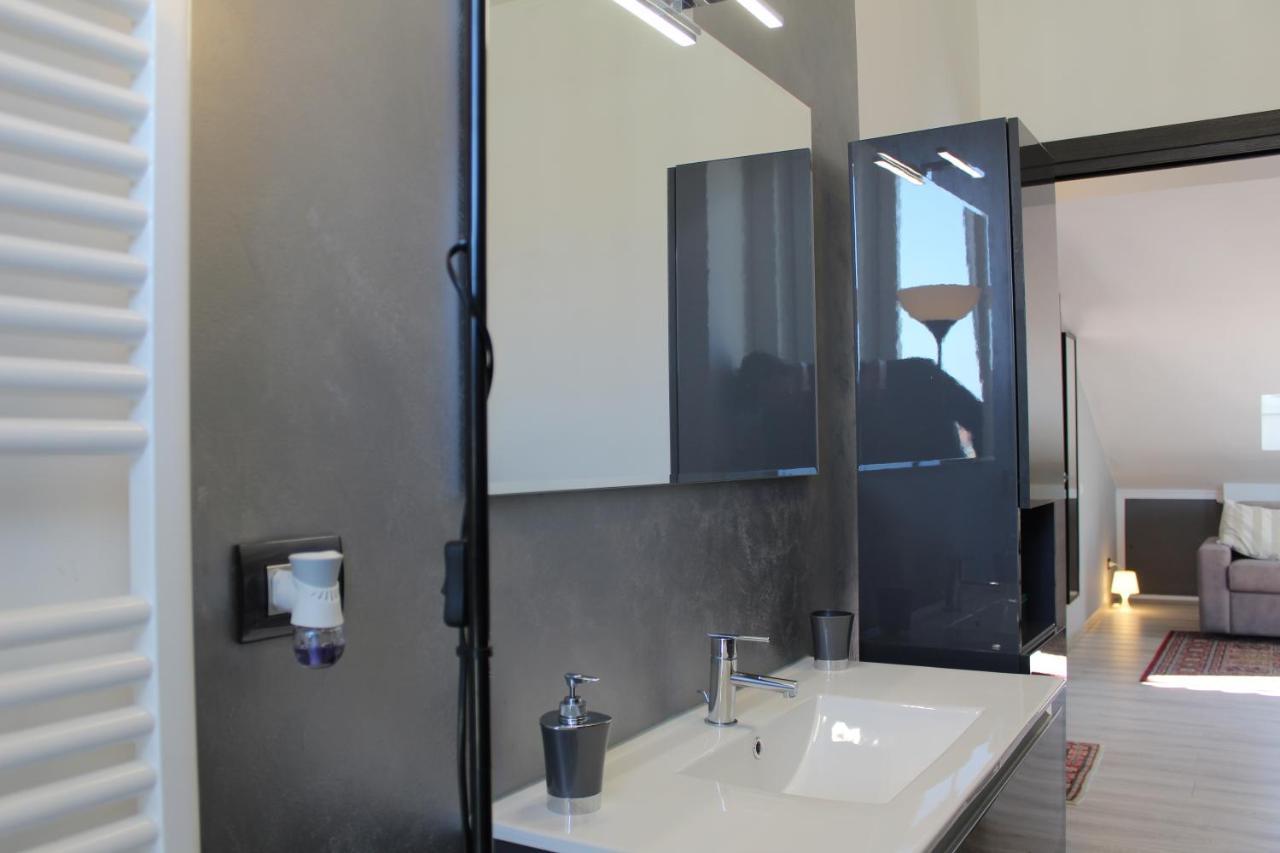 A Cuneo In Terrazza Ngoại thất bức ảnh